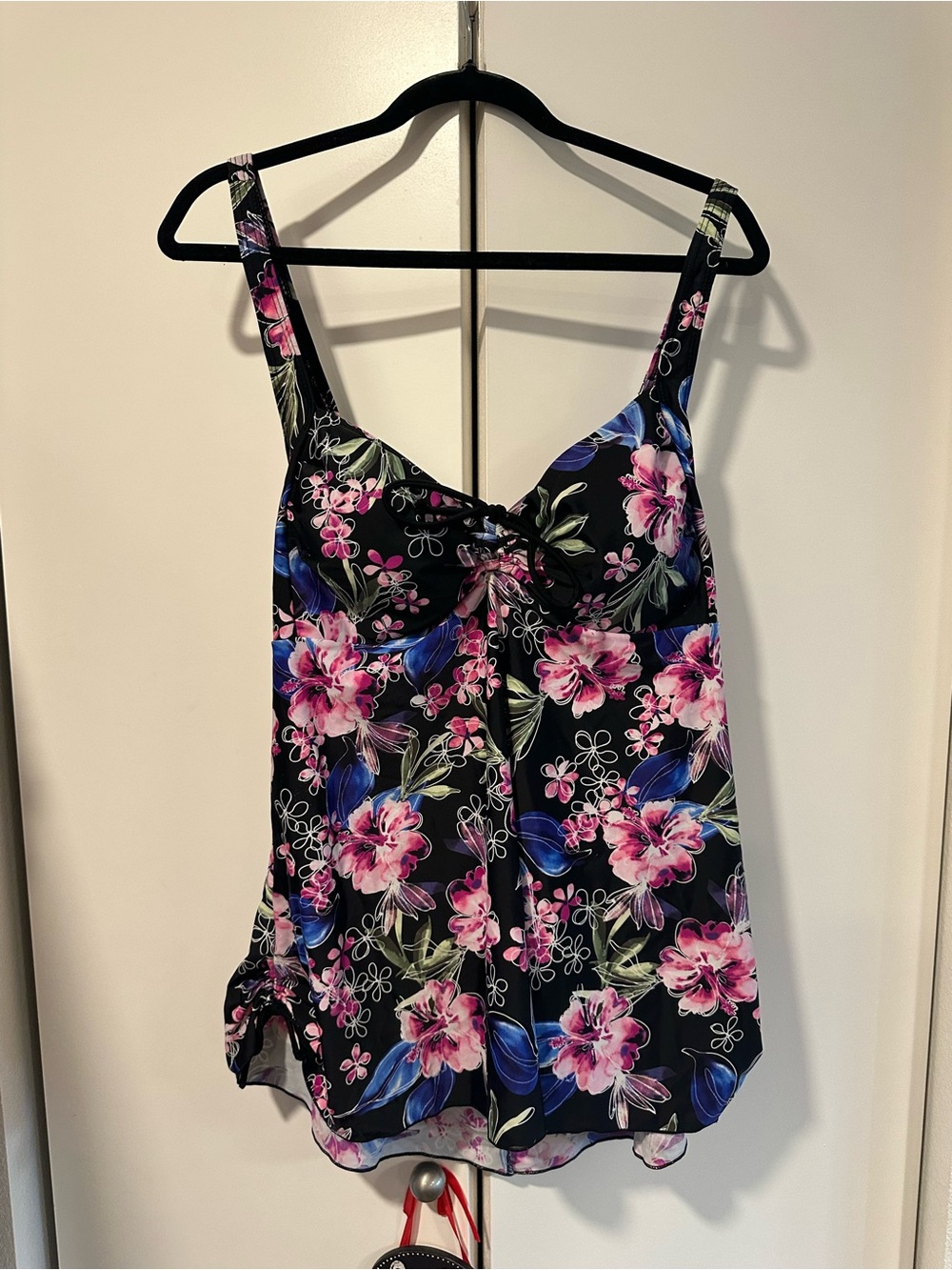 Floral Print Black Tank Top with Pink & Blue Blooms Size 22